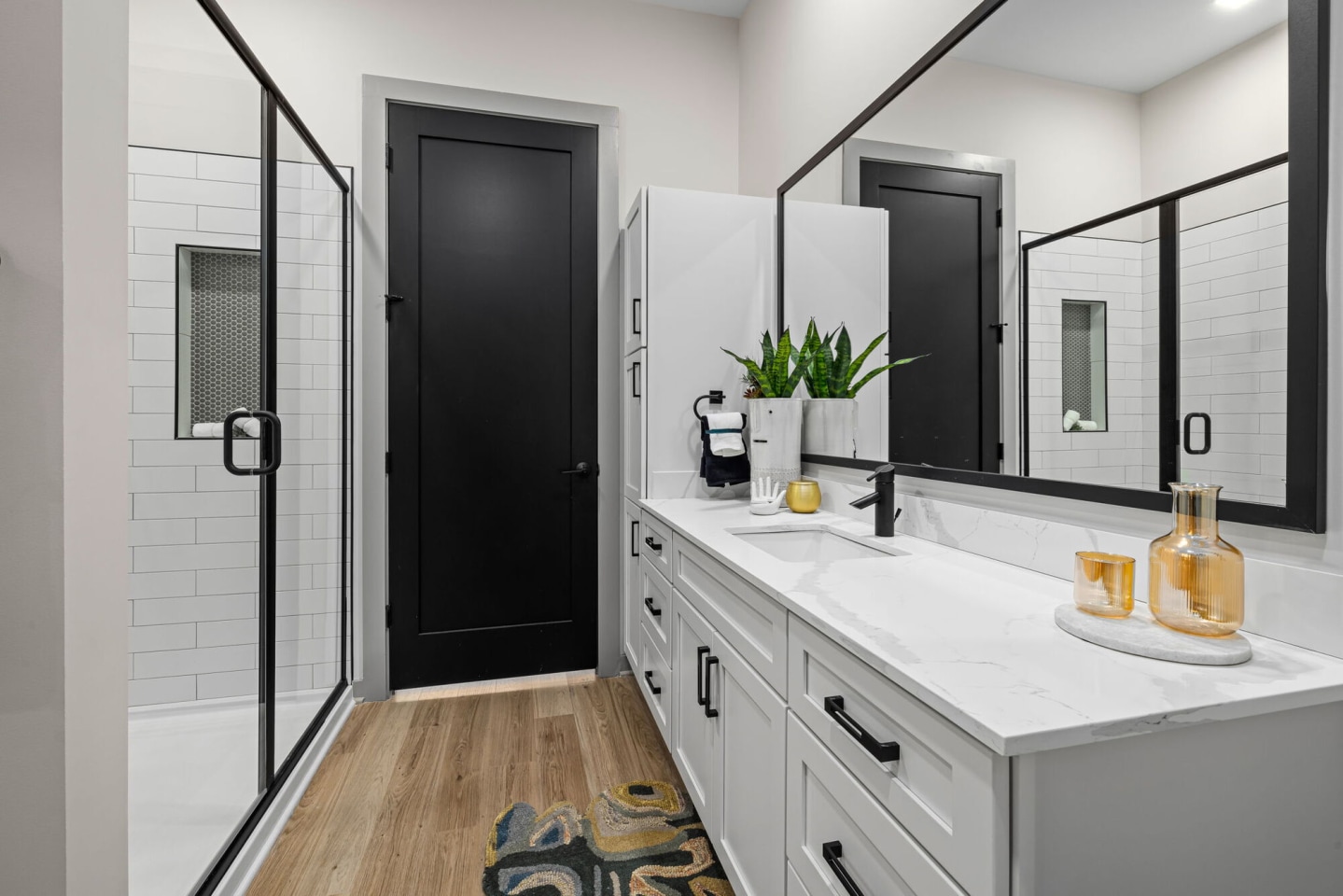 The Artreaux Apartments and Townhomes Image 8