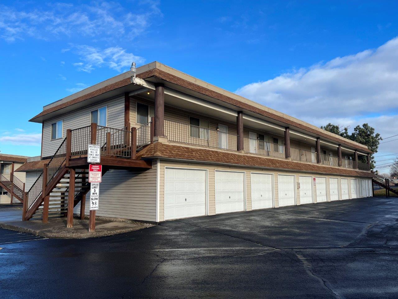 Creekside Apartments Image 37
