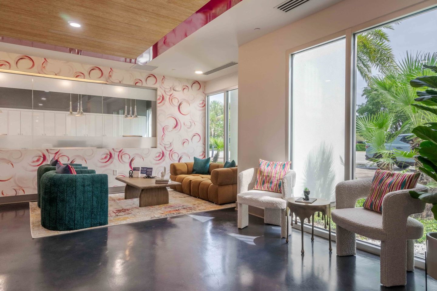 Society Westshore Apartments Image 3