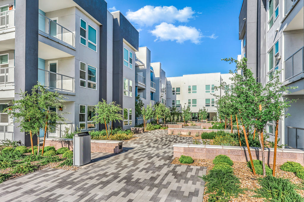 Ariva Luxury Residences Image 45