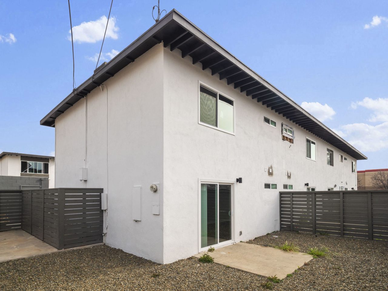 Charle Square Apartments Image 13