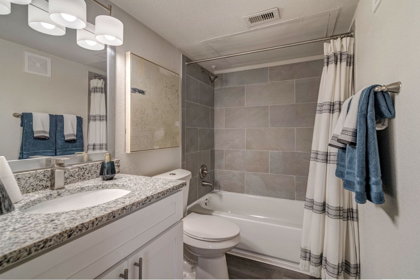 Huntington Glen Apartments Image 8