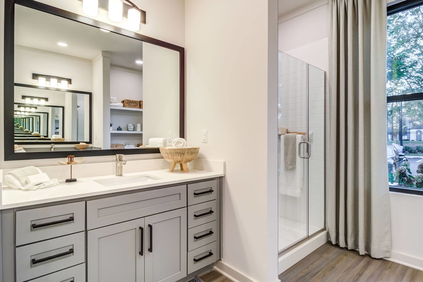The Collins Luxury Apartments Image 10