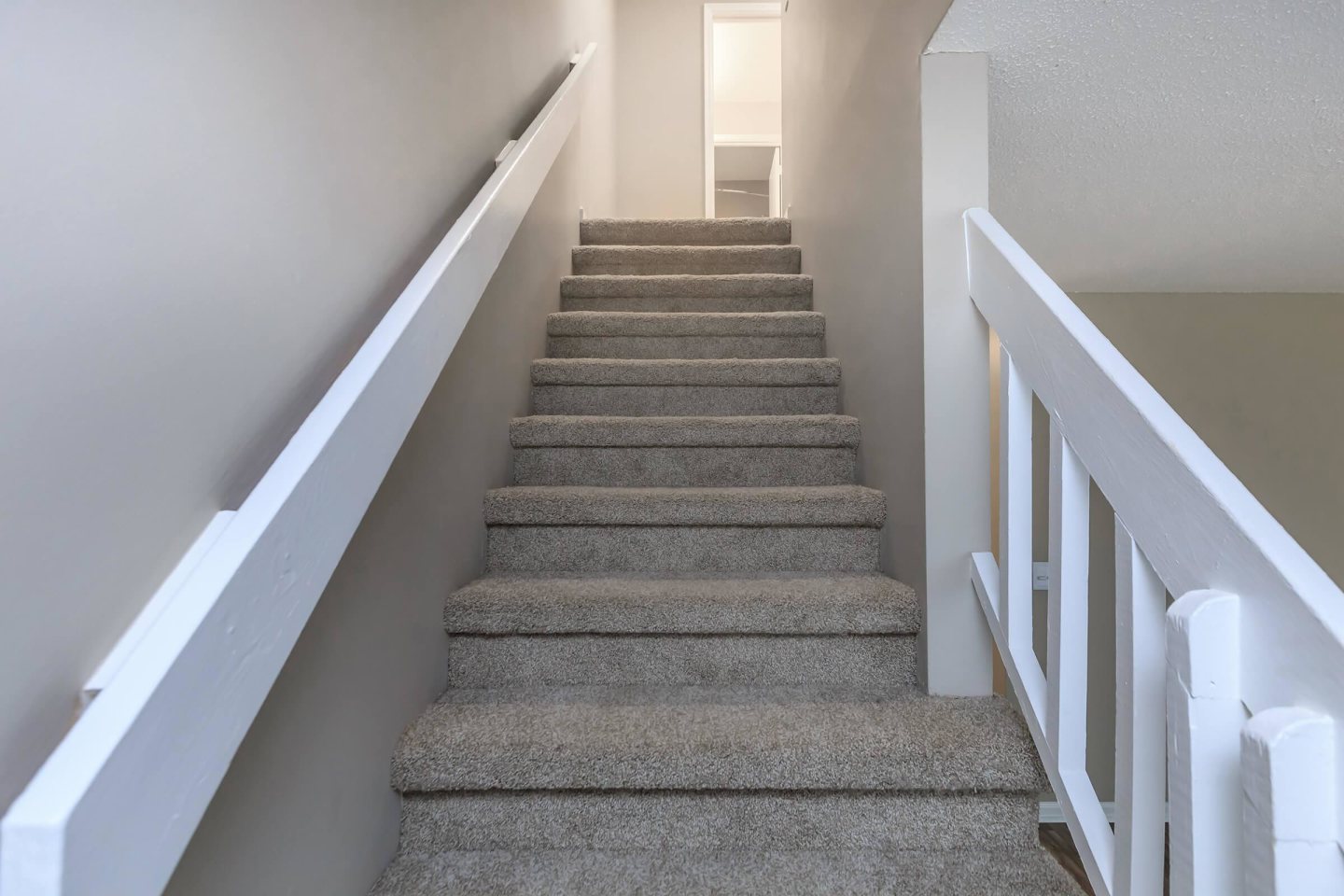 Laurel Ridge Apartments Image 1