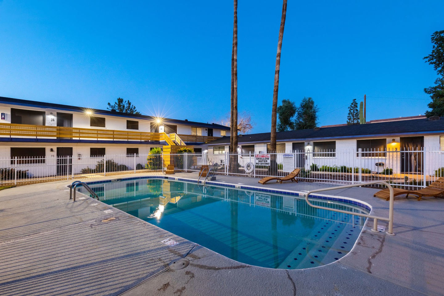 Camelback Village Apartments Image 31