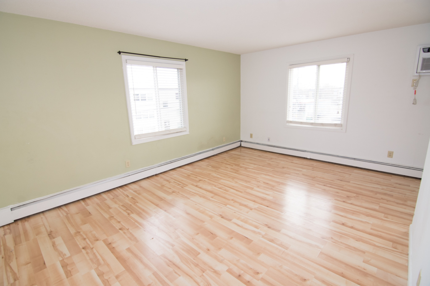 2731 Pillsbury Image 9