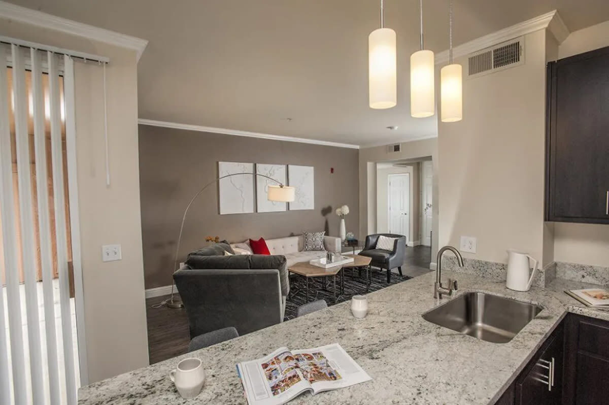 Villagio Luxury Apartments Image 8