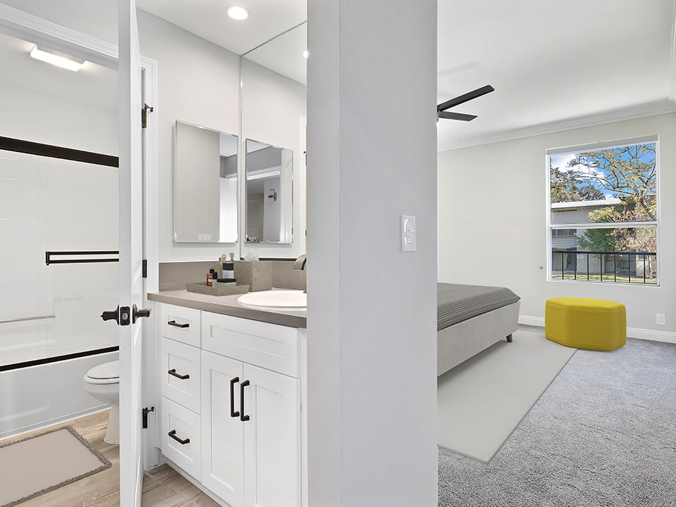Clarington Court Image 11