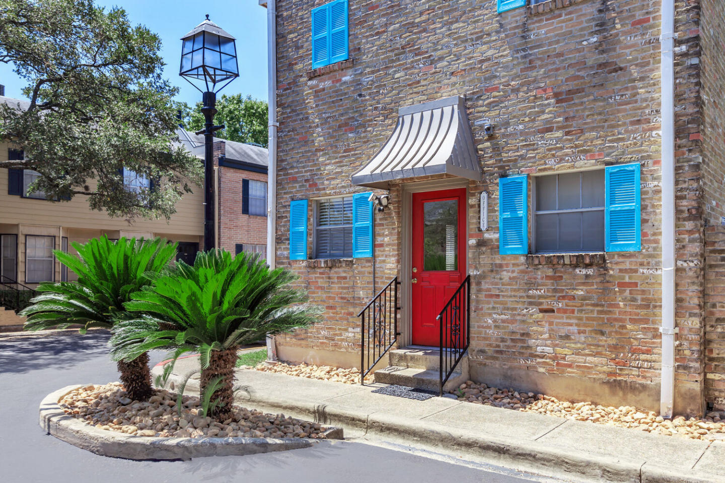 New England Village Apartments Image 22