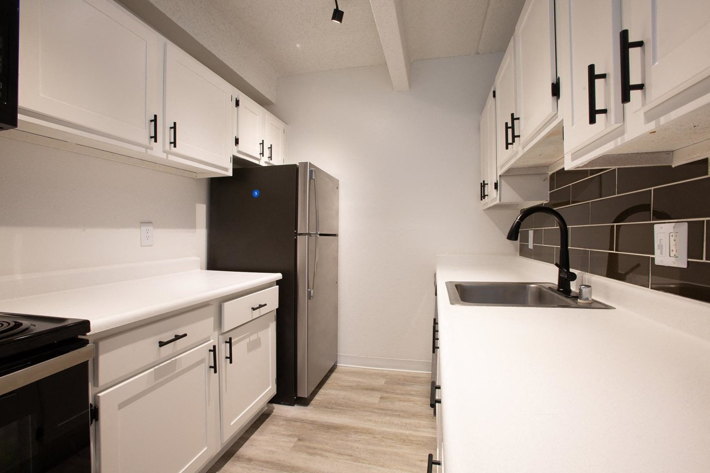 Los Altos Towers Image 20