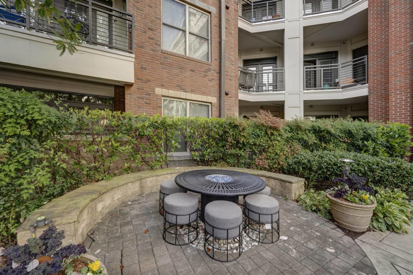712 Tucker Image 66