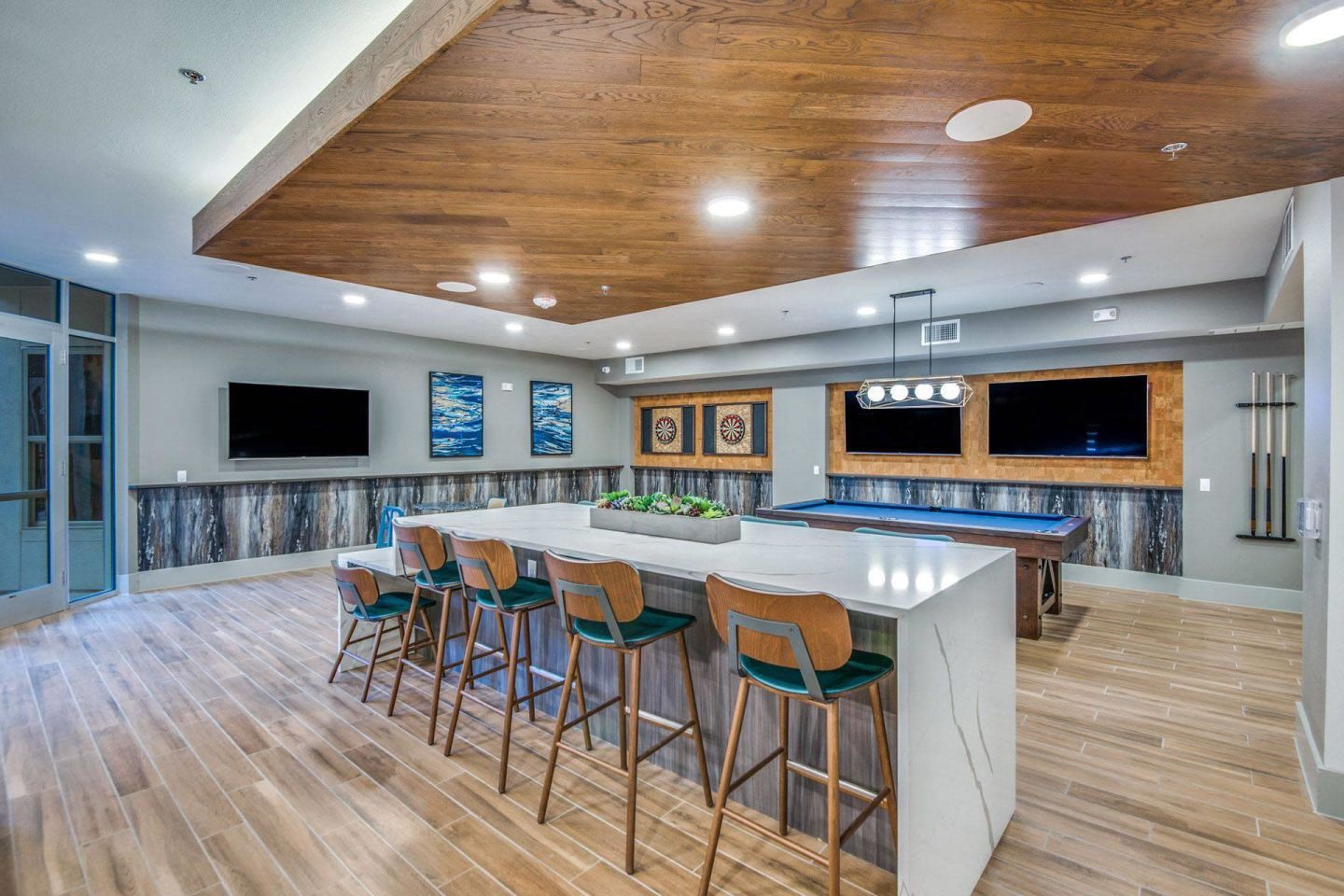 Luxia Gallery House Image 18