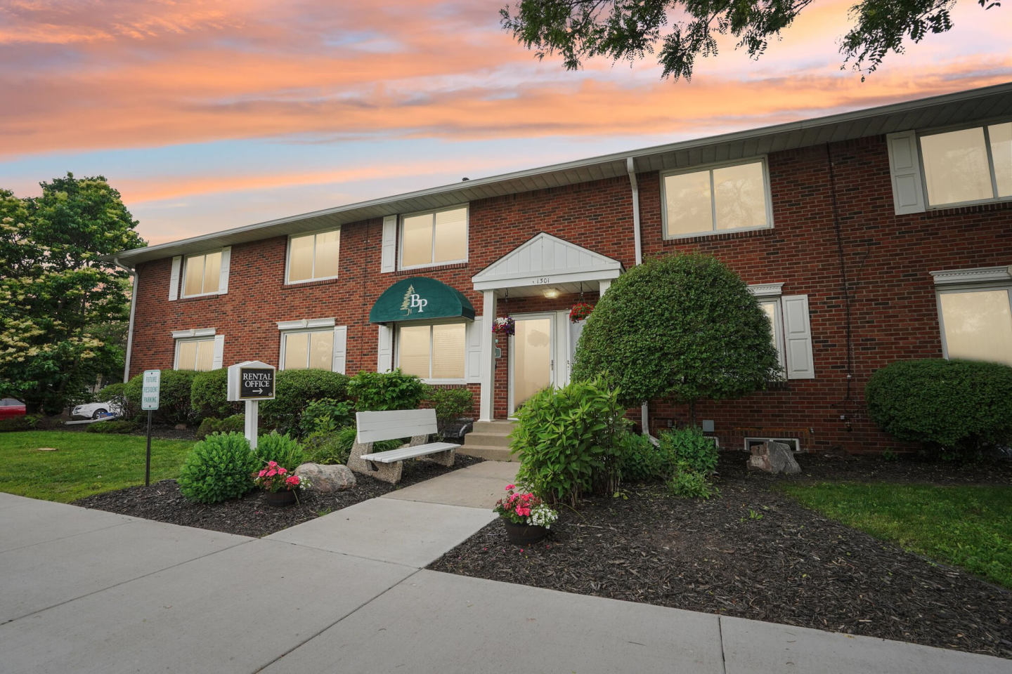 Brentwood Park Townhomes and Apartments Image 18