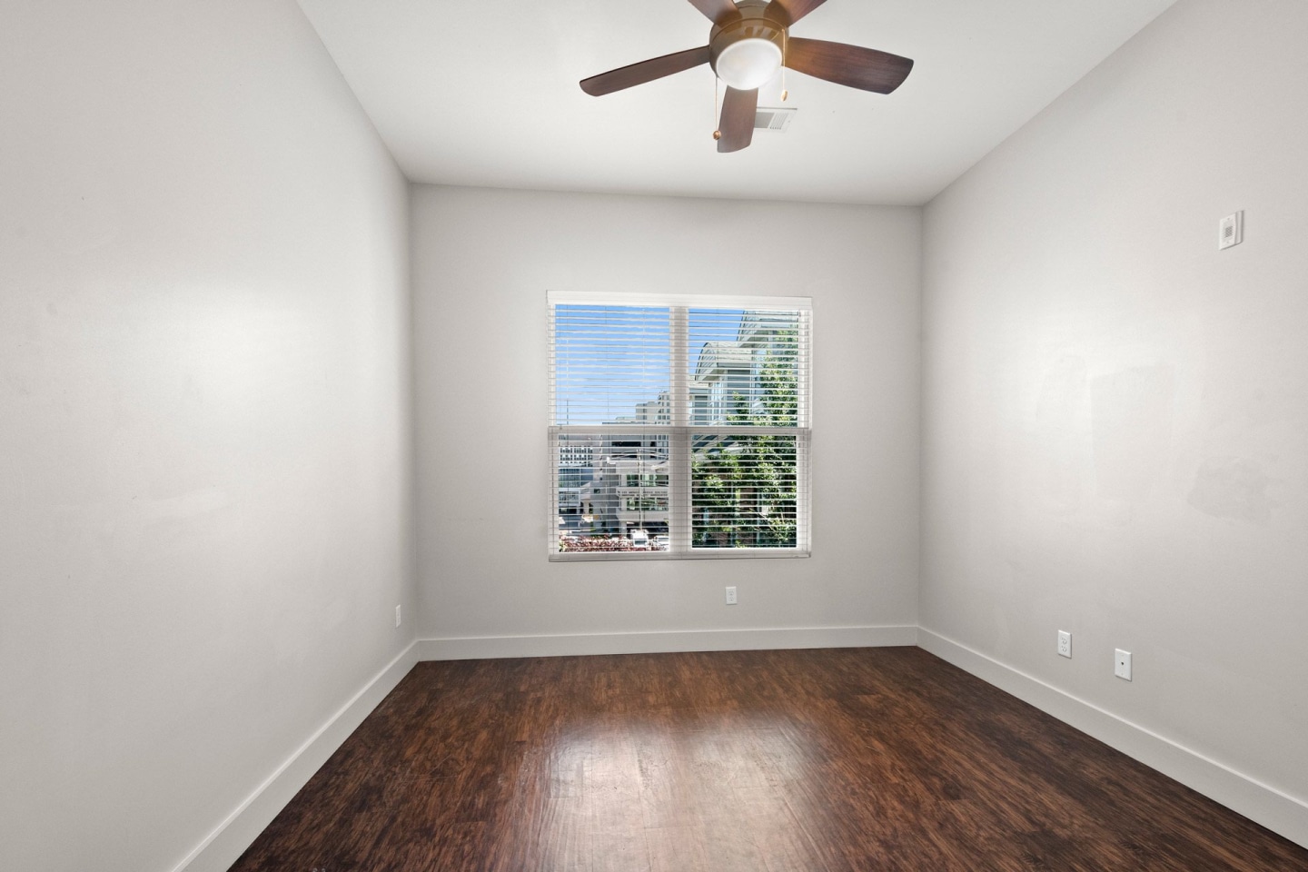 State Street Flats Image 11