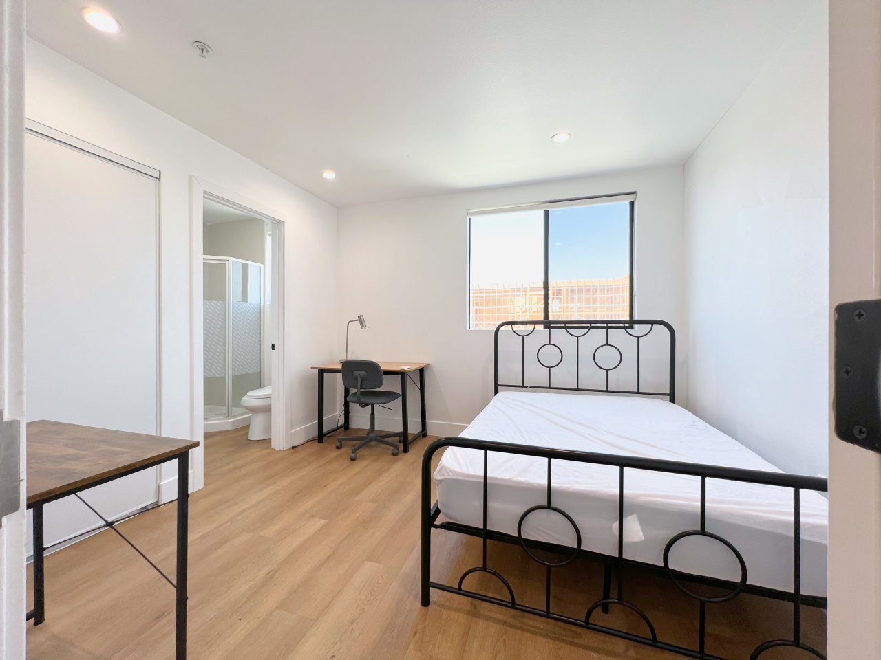3100 S Normandie Avenue - Co-Living Image 11