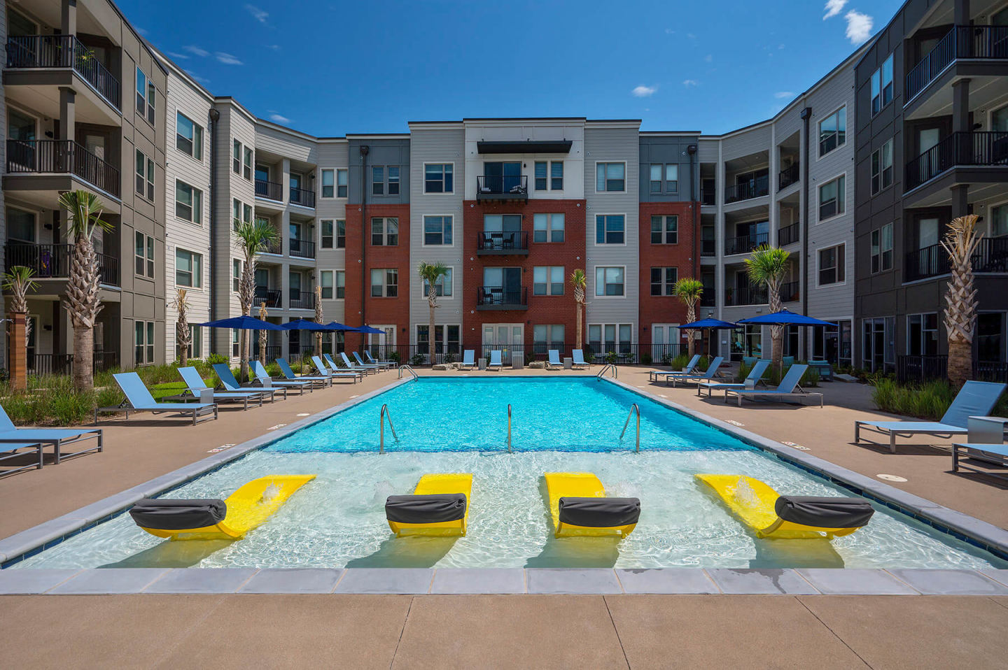 Sola Station Canalside Apartments Image 15