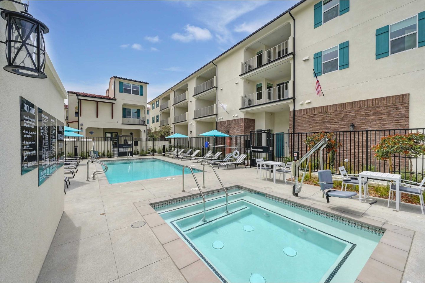 The Commodore Apartments Image 5