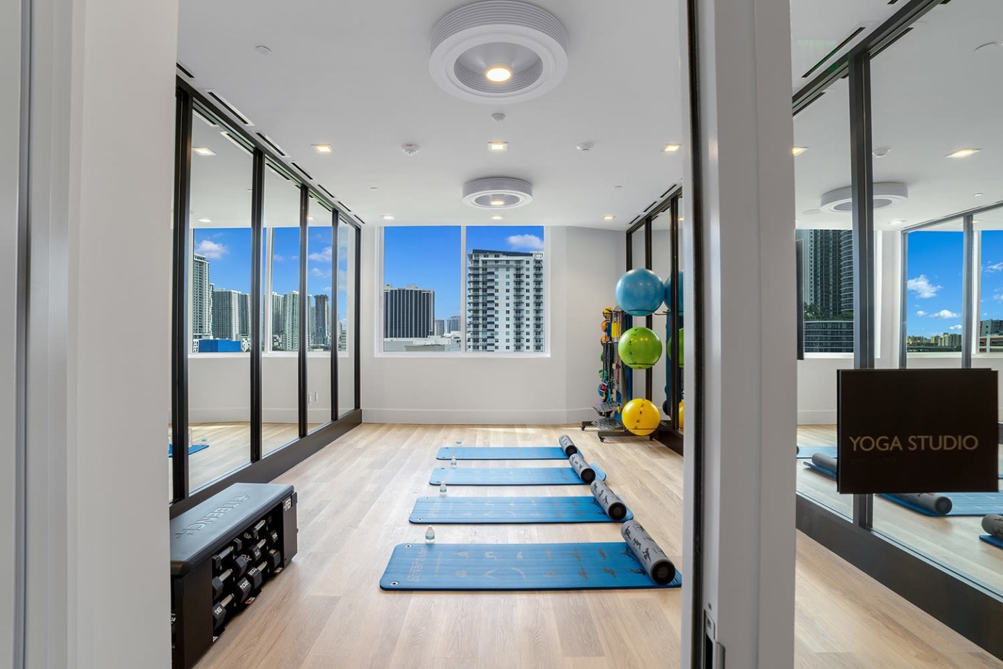 2000 Biscayne Image 7