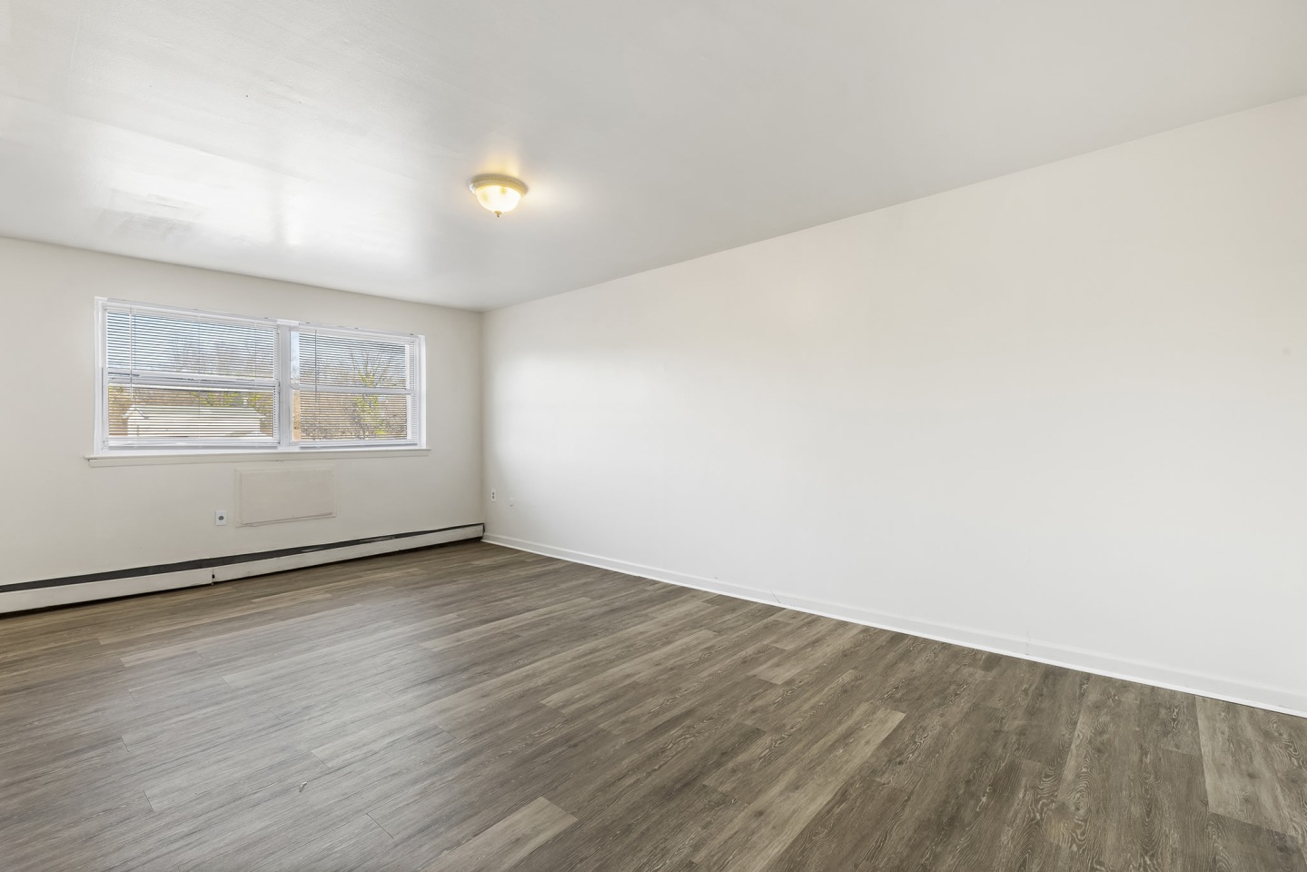 Spencer Place Apartments Image 4