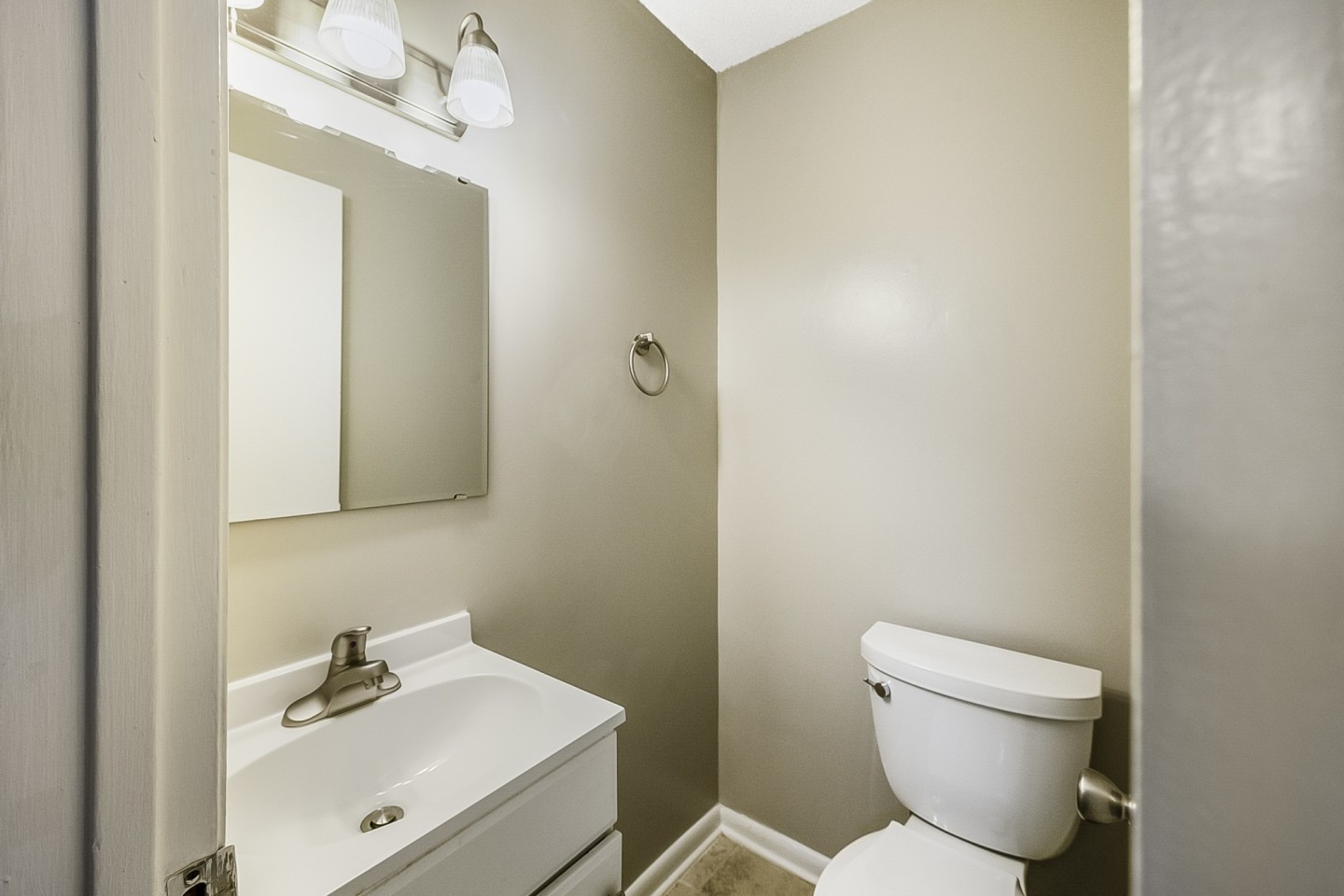 Pine Ridge Apartments Image 12