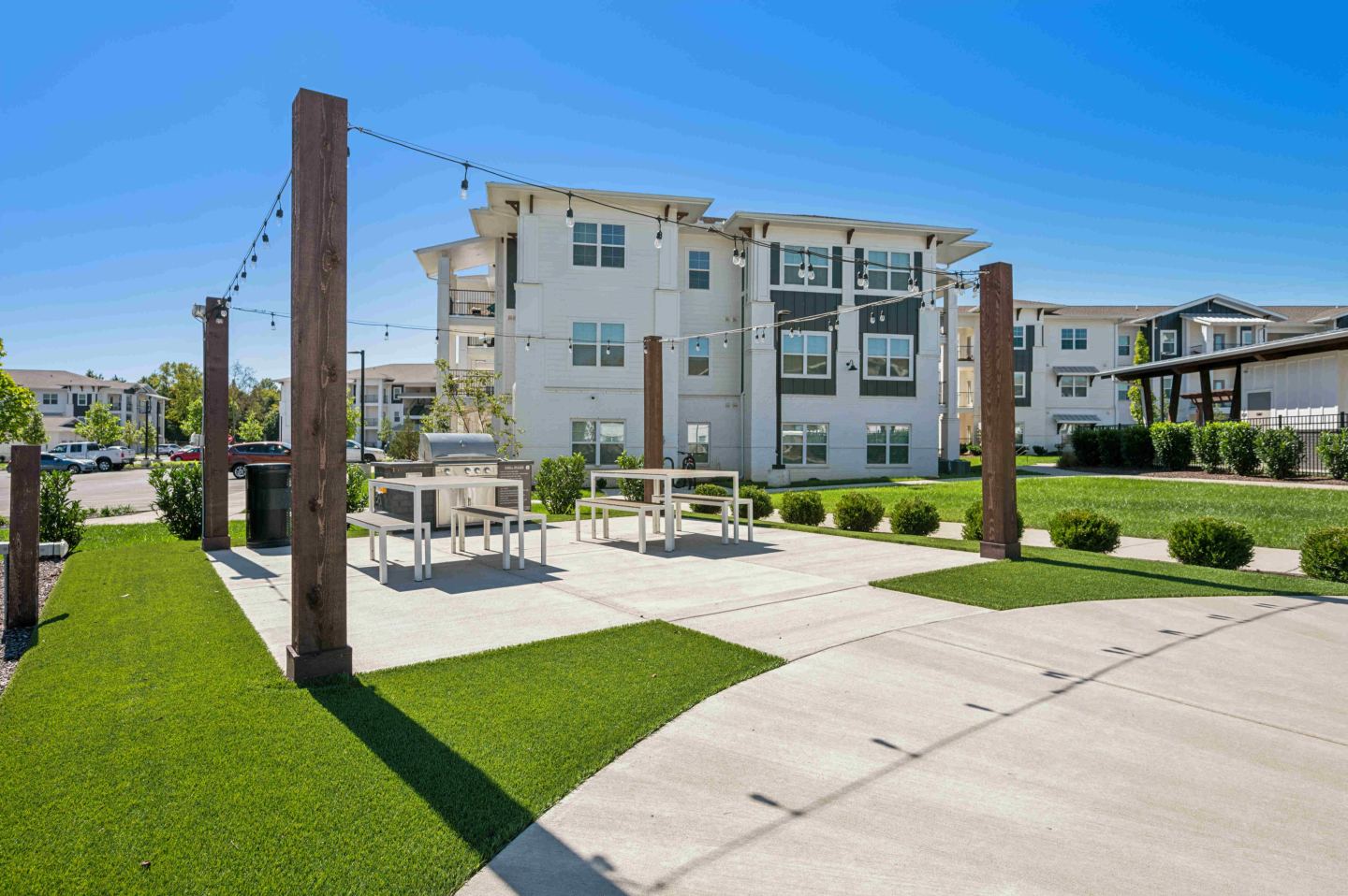 Farmhouse Luxury Apartments Image 12