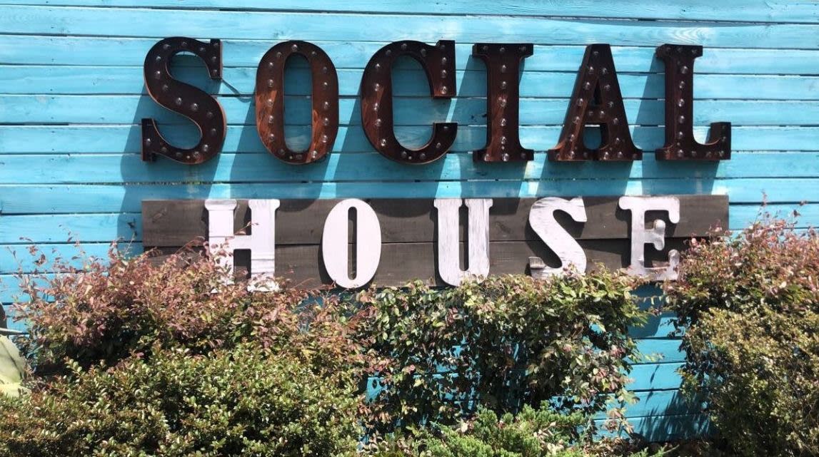 Social House Image 3