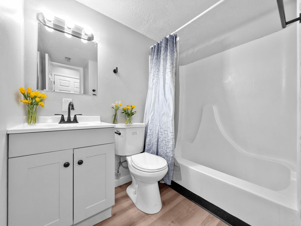 Finn Apartments Image 3