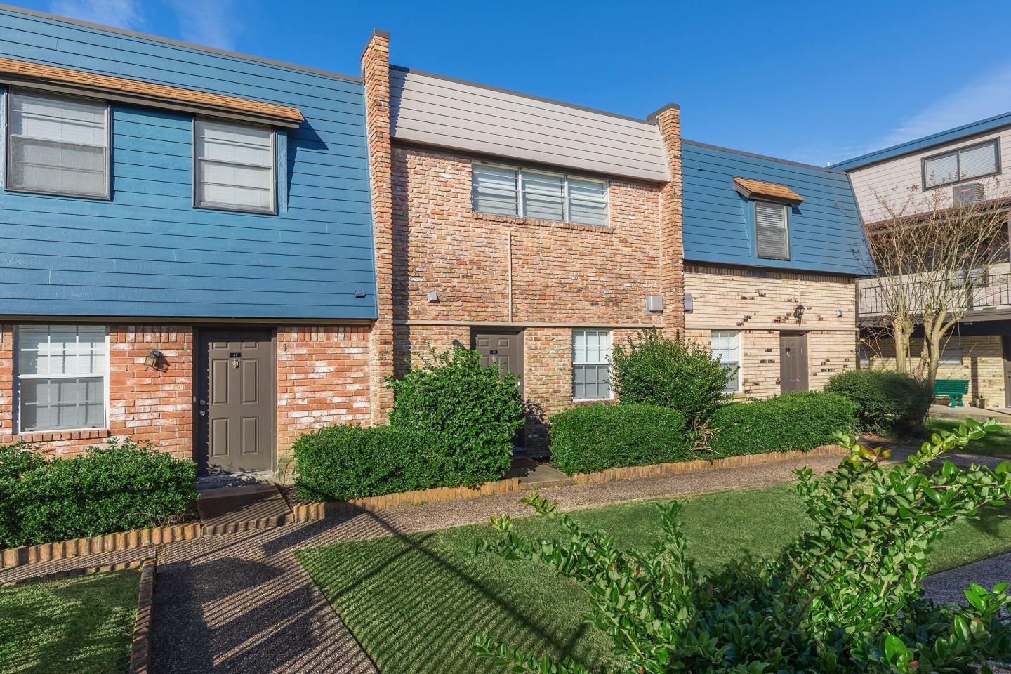 Camelot Apartments Image 19