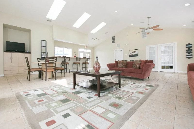 Summerdale Apartments Image 4
