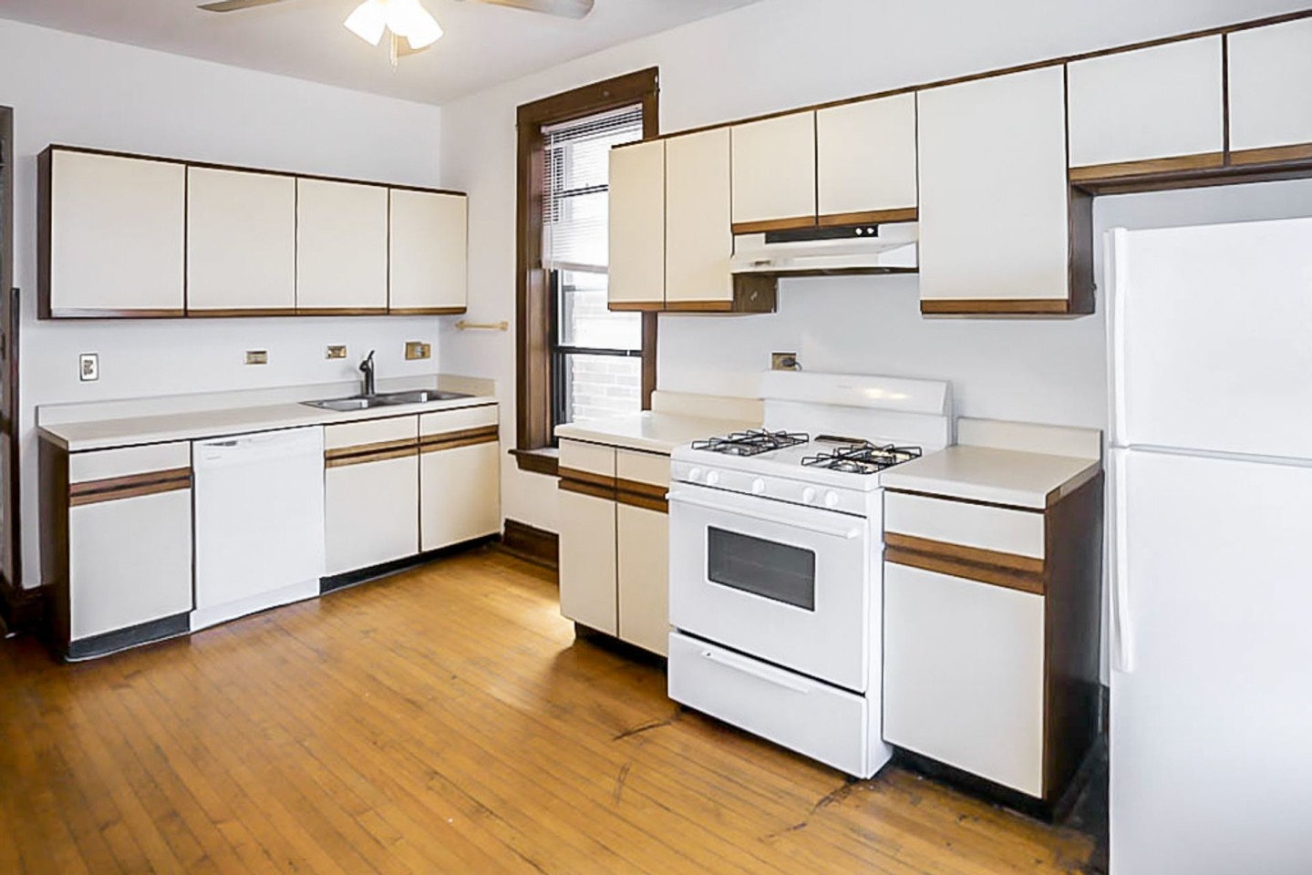 2730 N Wayne Image 4