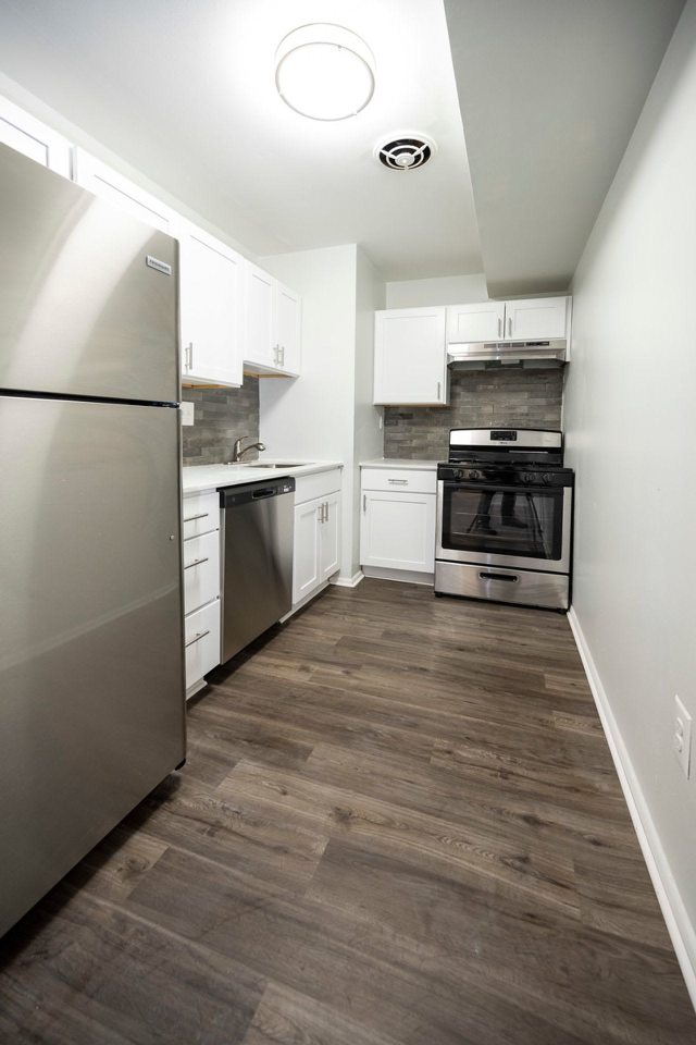 Tomlinson Court Apartments Image 3