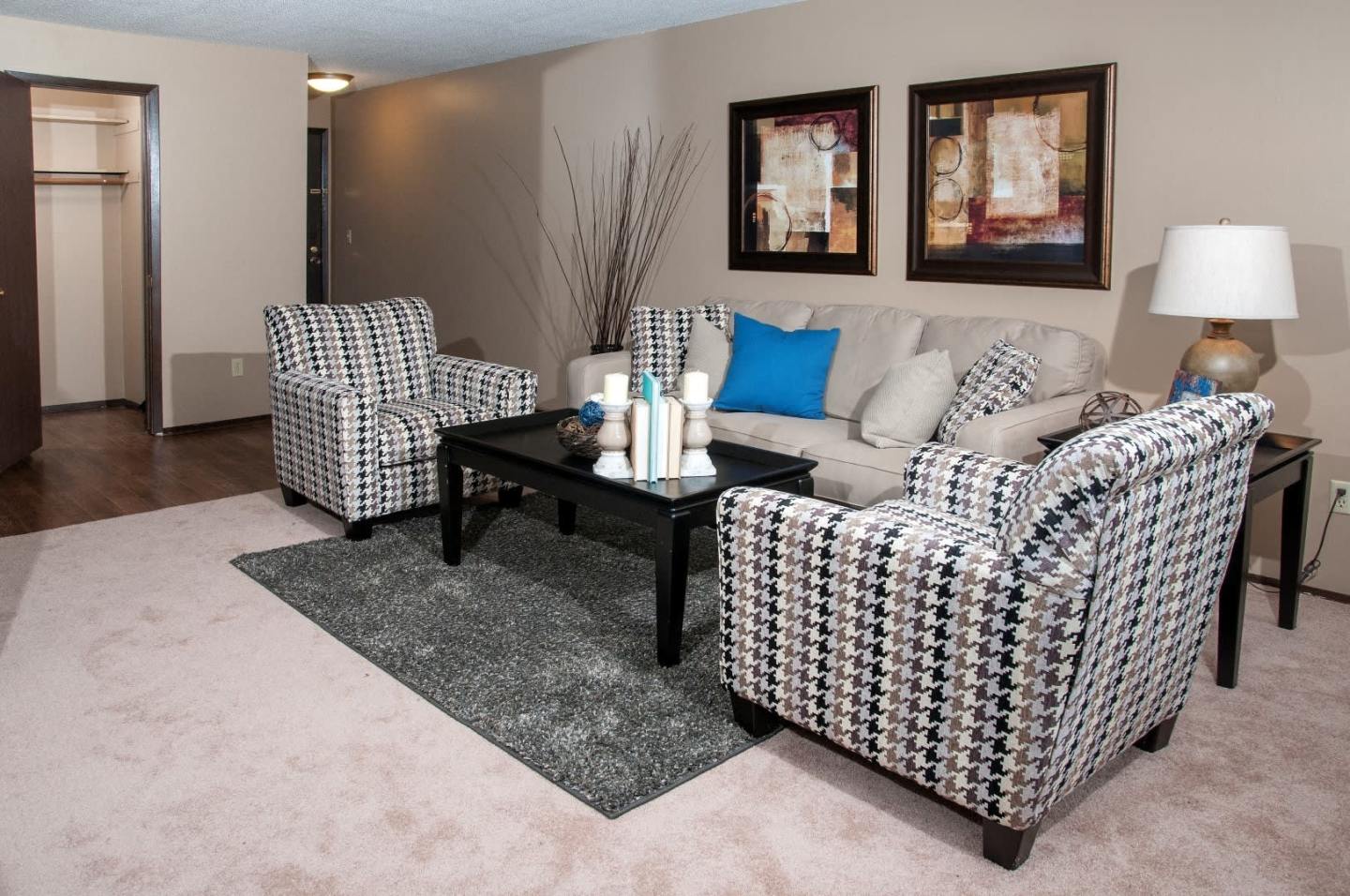 624 Huron Image 13