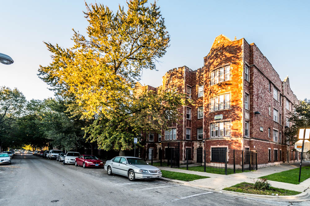 8200-04 S Ingleside Ave Image 1