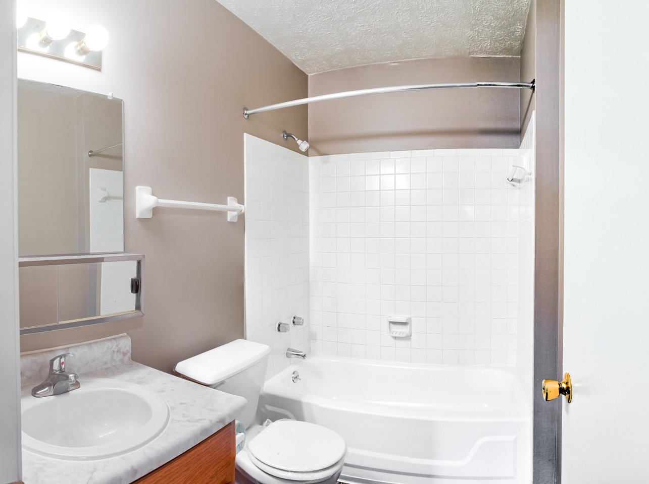 Mission Hills Village Image 30