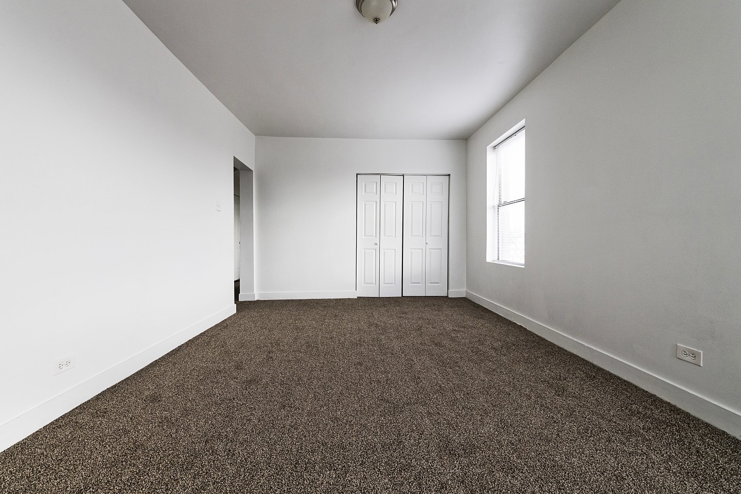 808 W 76th Image 10