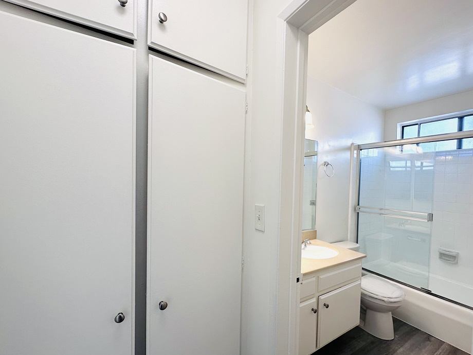10535 Rose Avenue Image 29