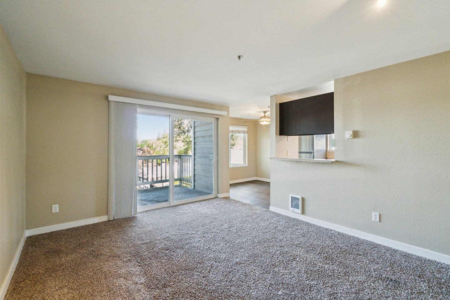 Spinnaker Apartments Image 38