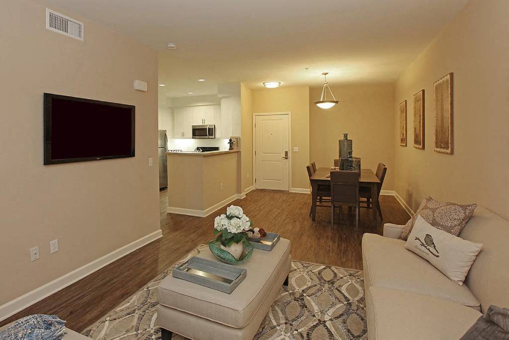 Senior Housing - Monaco Apartments Image 30