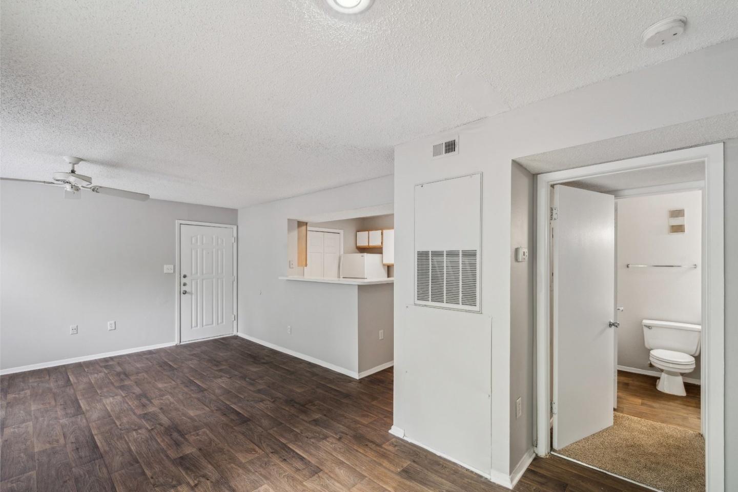 Mission Matthews Place Image 15