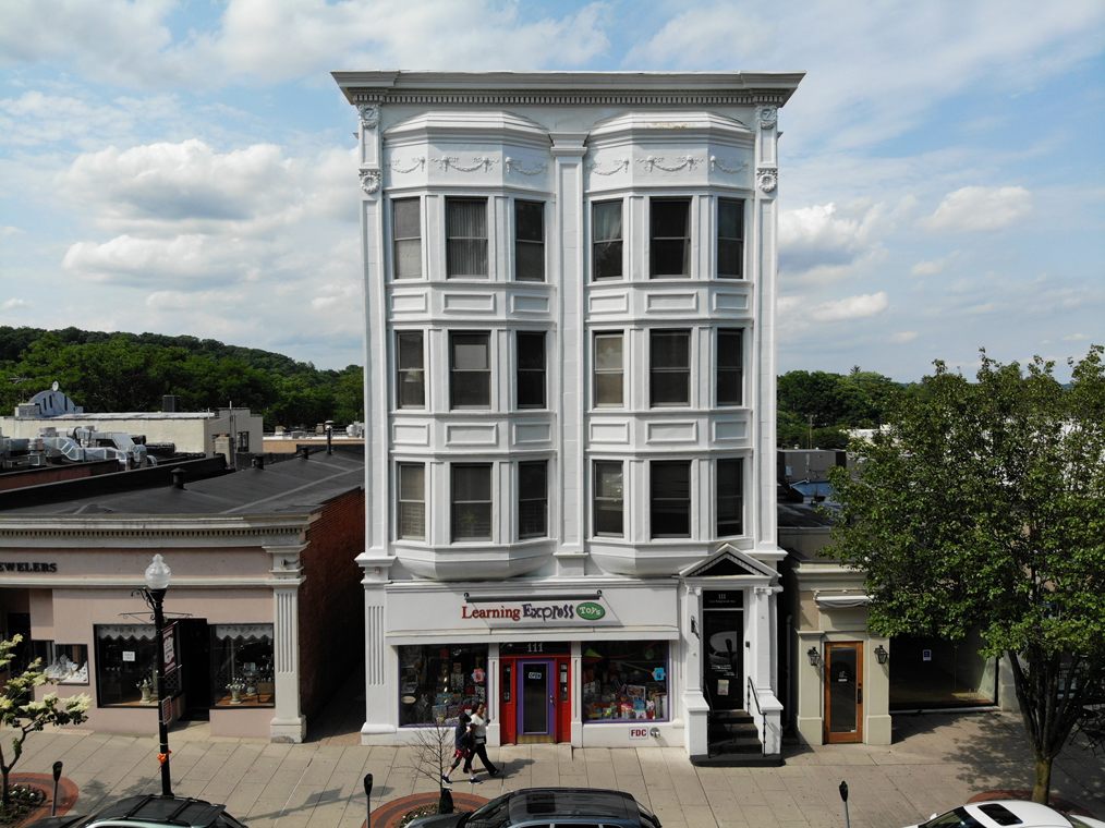 111 E Ridgewood Image 2