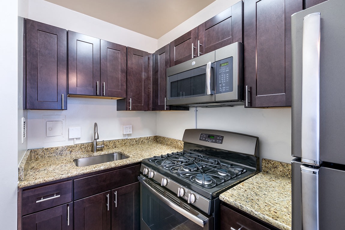 The 925 Apartments Image 7