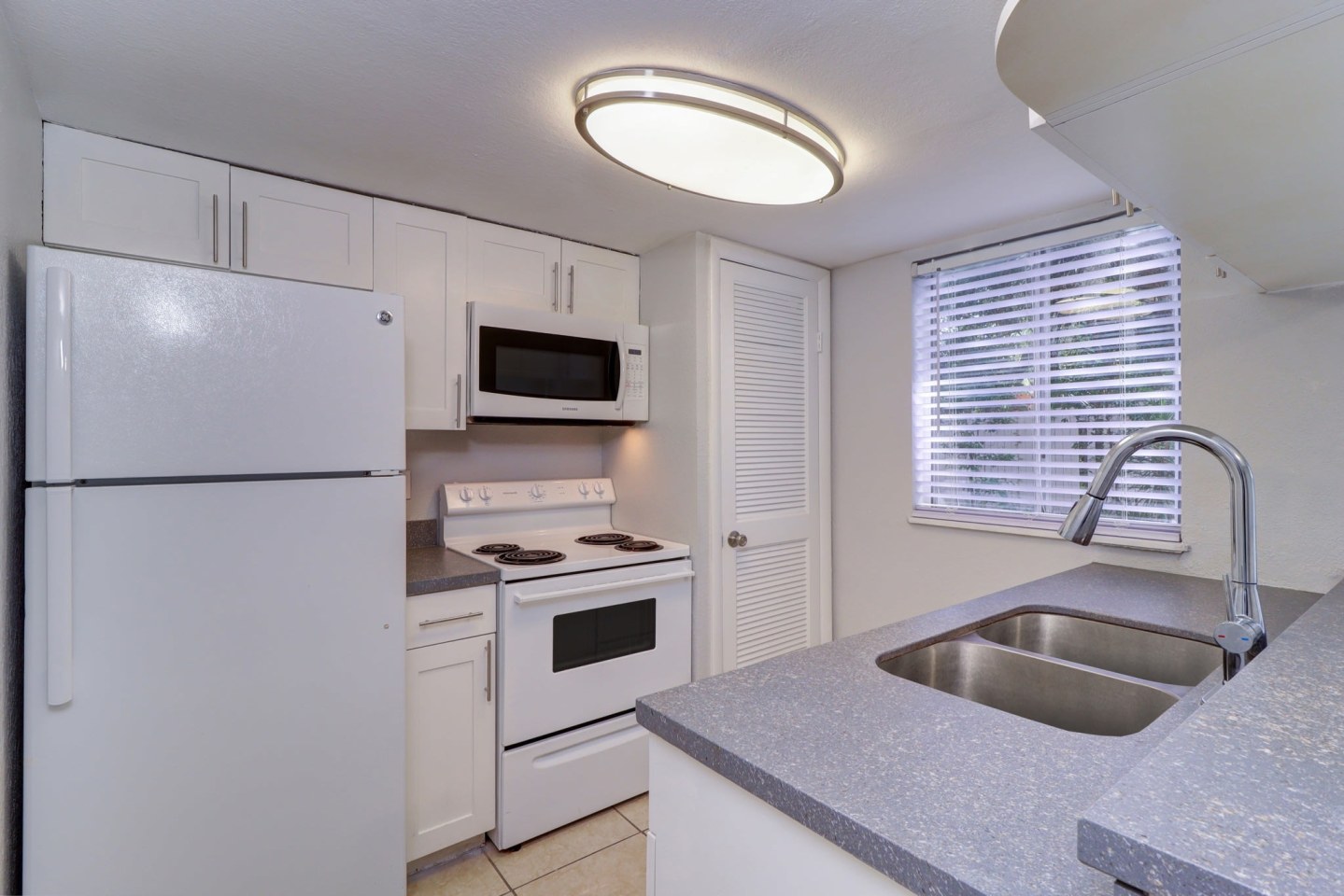 The River Pointe Image 37