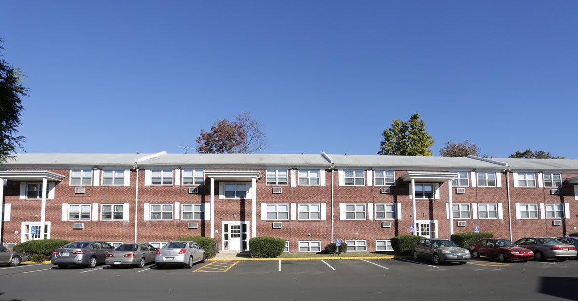 Bellevue Court Image 19