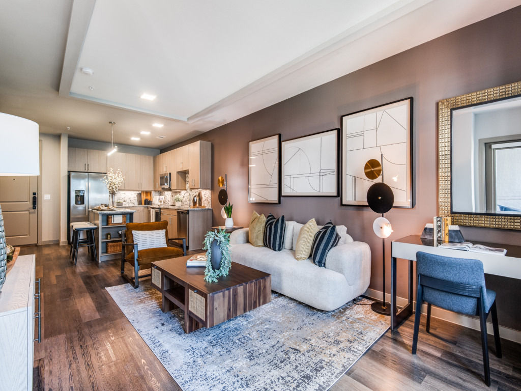 880 Lyn Image 72