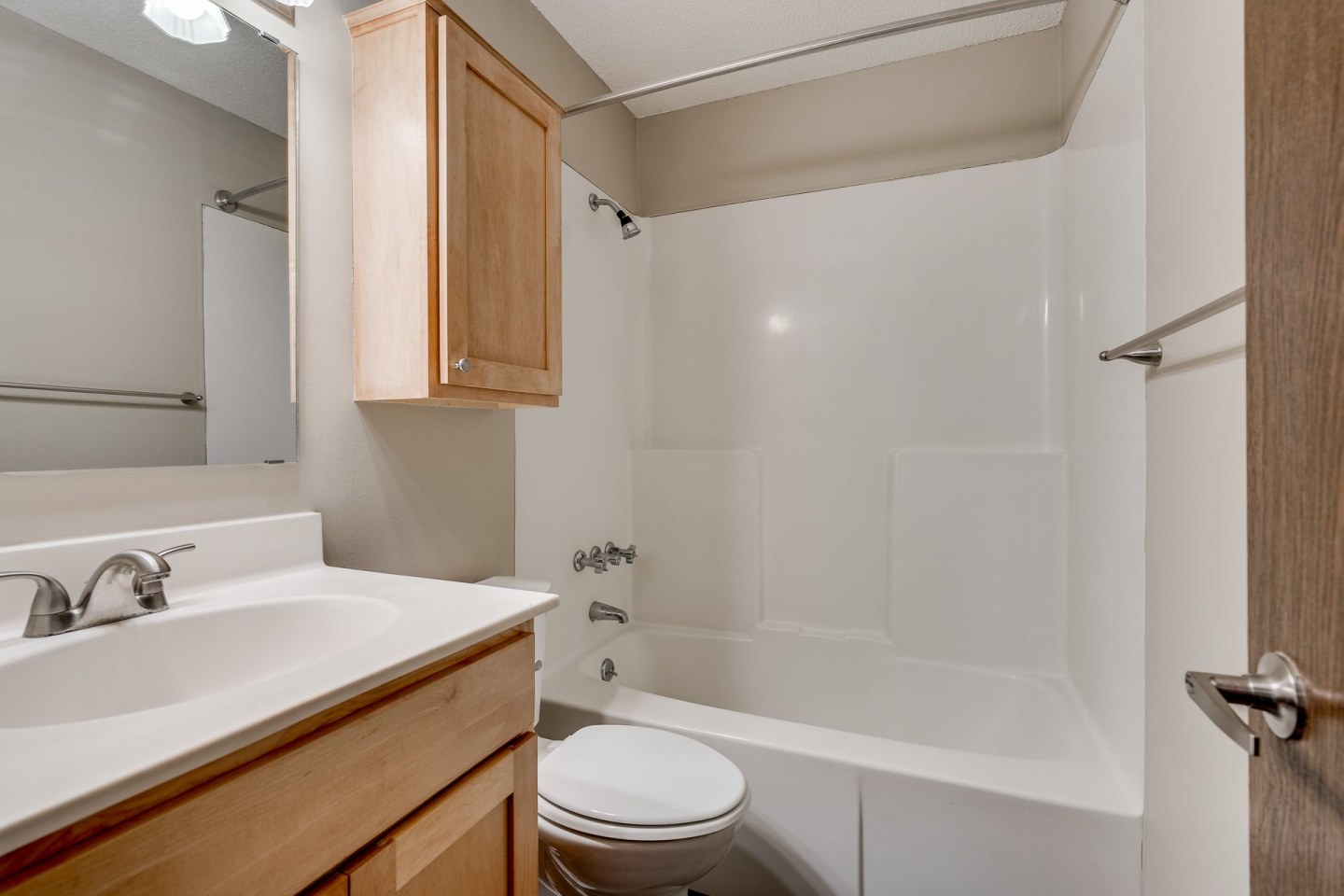 Shelard Village Apartments Image 24
