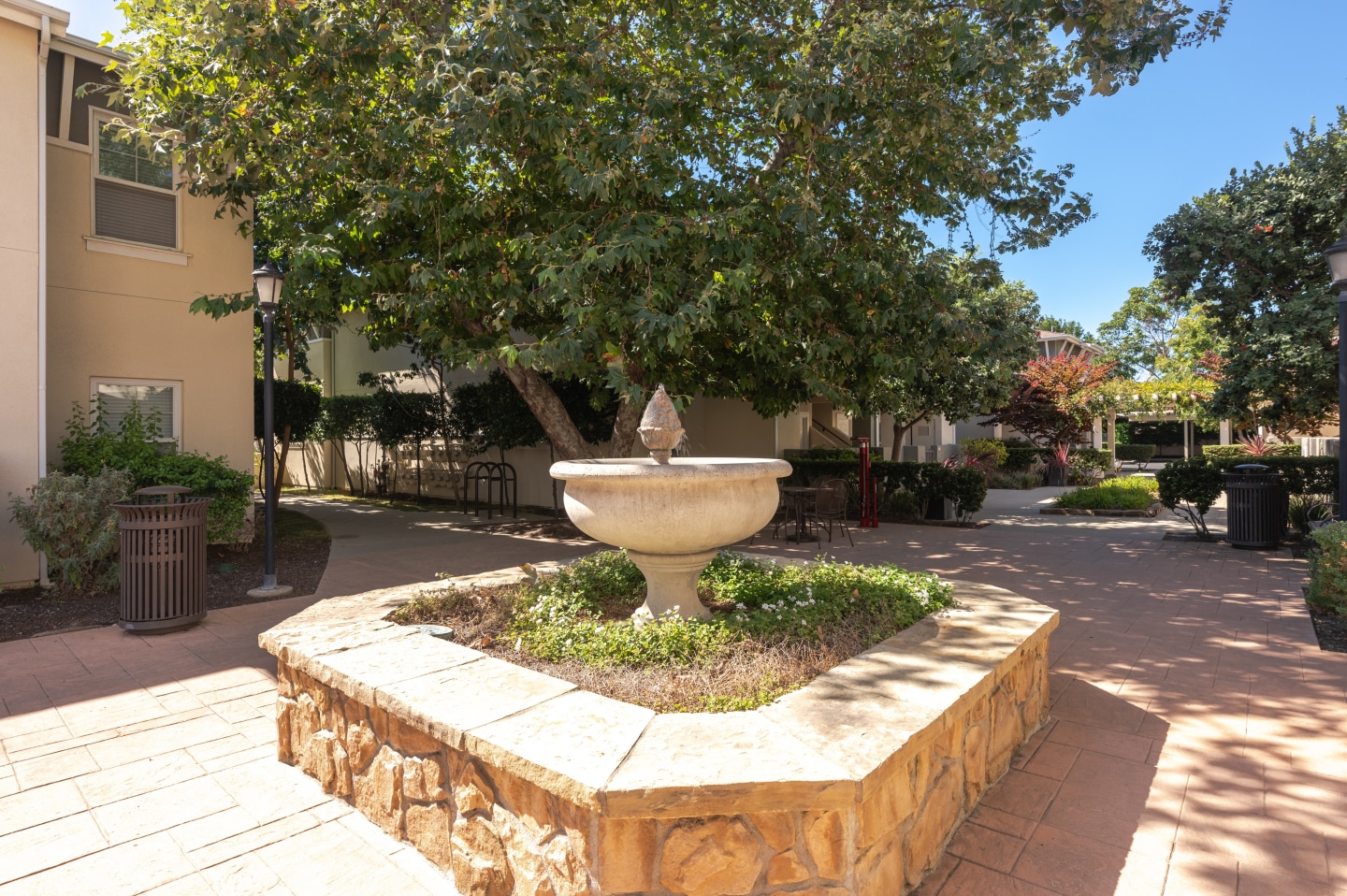 Ralston Courtyards Image 25
