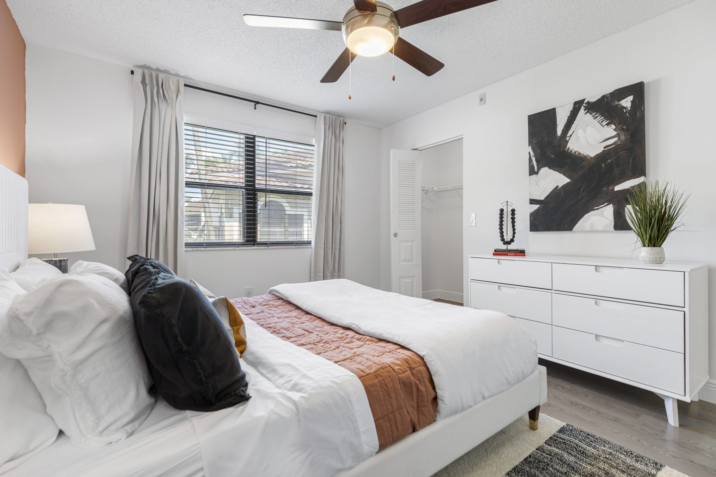 Alvista Hollywood Image 24