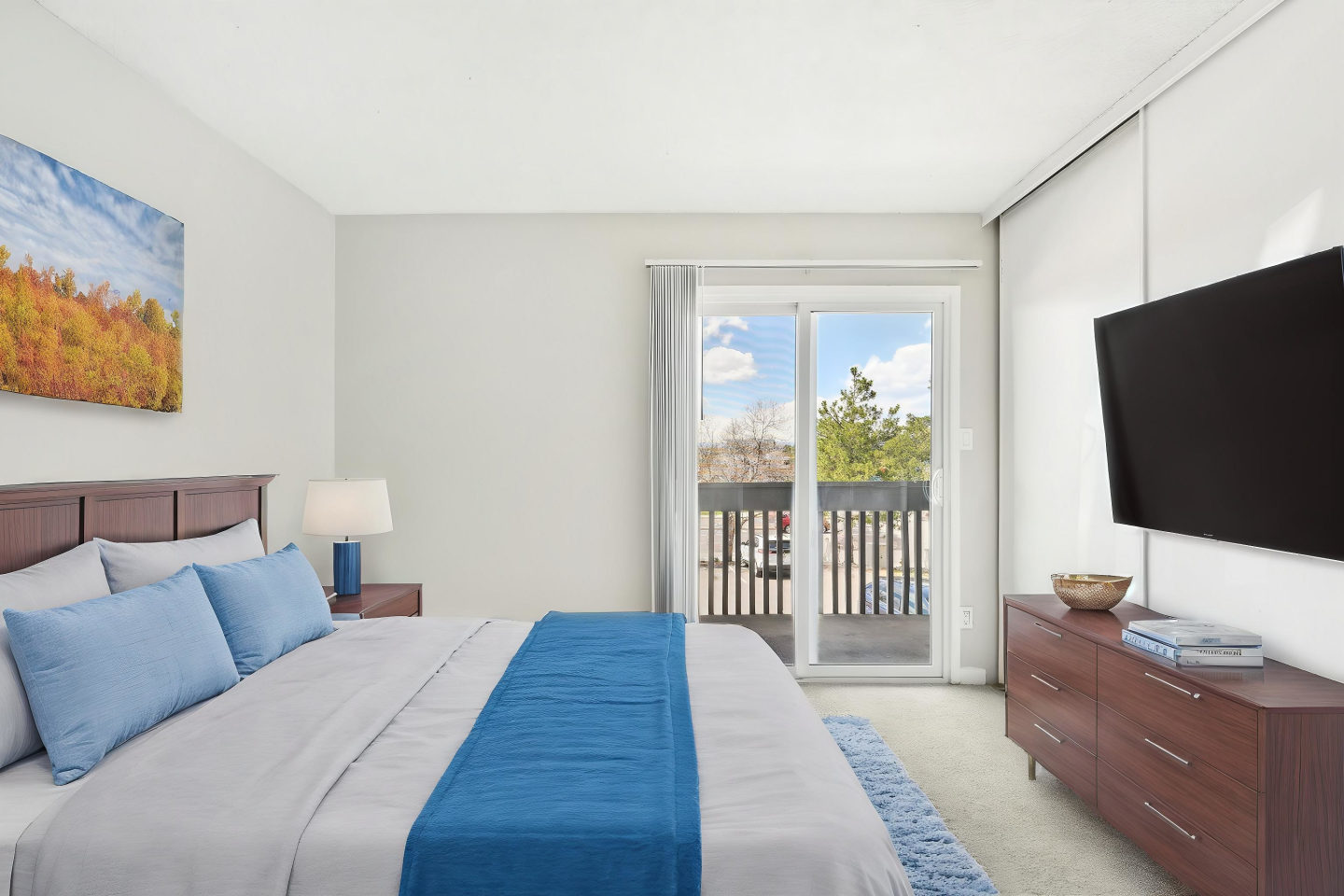 3300 Tamarac Image 10