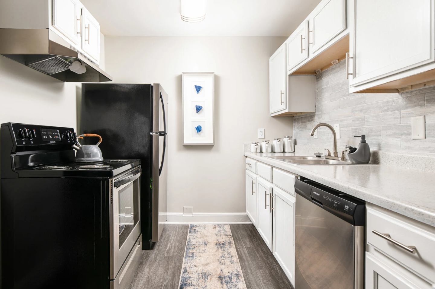 Elite at Lakeview Image 6