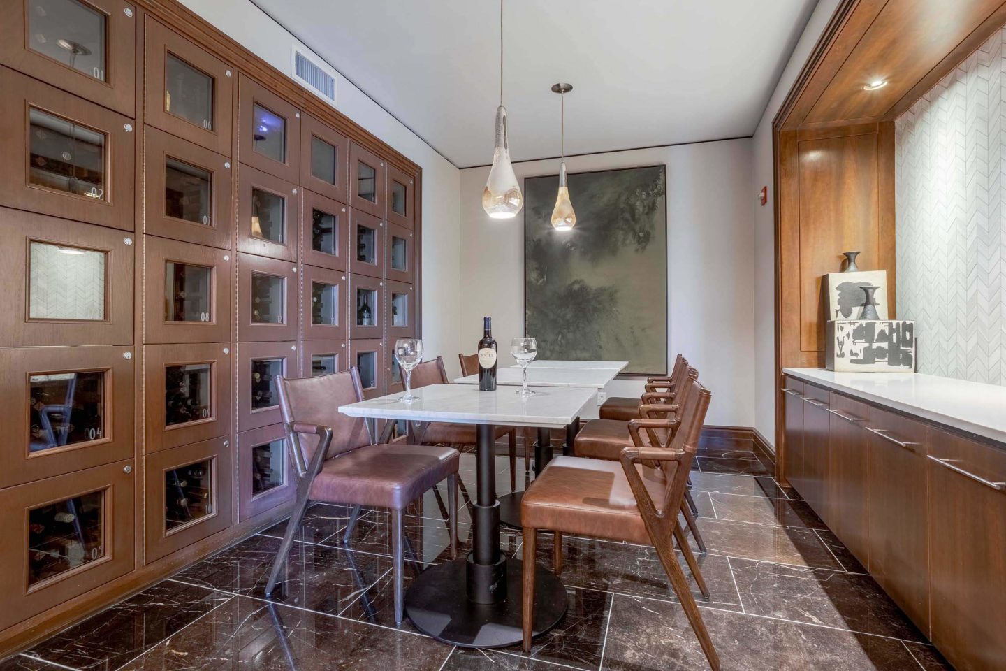7 Riverway Image 13